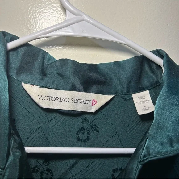Victoria’s Secret 90s Vintage Green Floral Button Up Long Sleeve Pajama Top - Picture 8 of 12